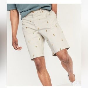Old Navy Ultimate Slim Built in Flex Men’s Shorts in Pineapple - 36